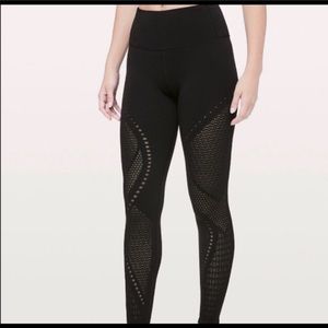 lululemon reveal tight